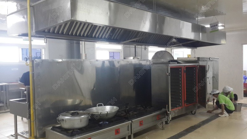 Sản xuất hệ thống chụp hút mùi inox cho khu bếp công nghiệp theo yêu cầu
