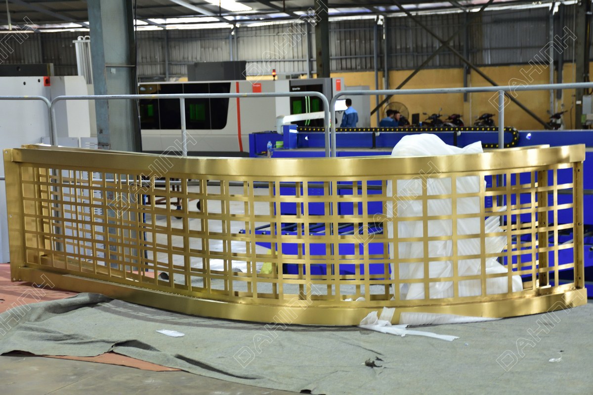Dự án: Hà Nội Golden Lake B7 Giảng Võ - Gia công khung vòm inox mạ vàng 12 gia công cắt laser mạ pvd tại hà nội