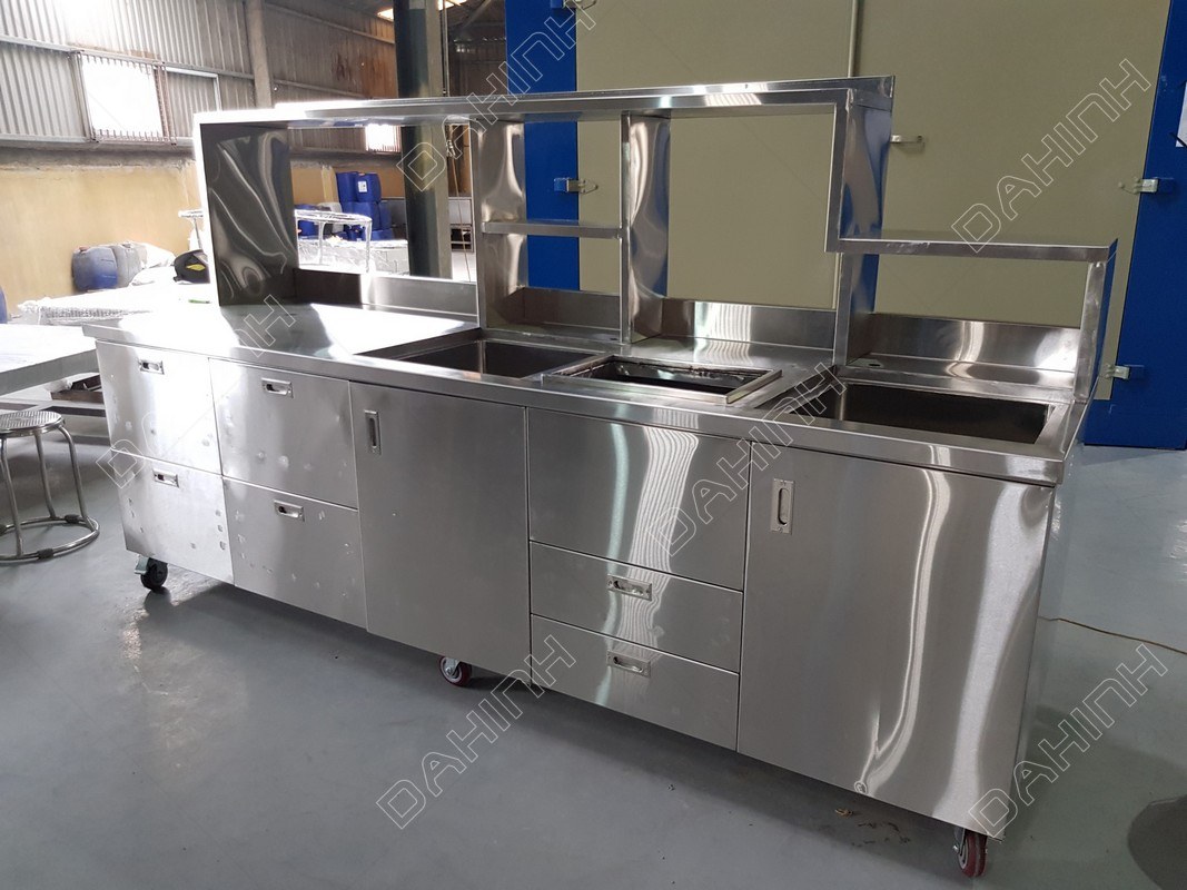 Tủ bếp công nghiệp inox 304 8 Nhận gia công thiết bị bếp inox304 theo yêu cầu