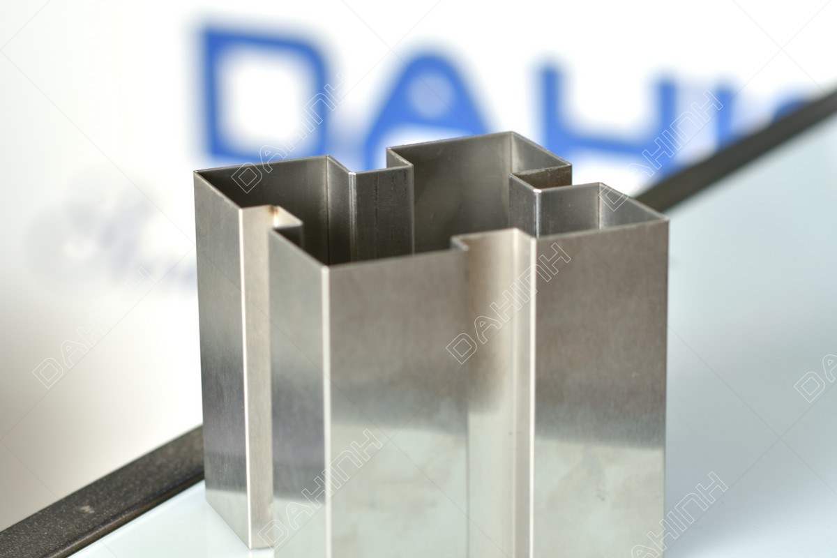 Gia công tay vịn inox tròn 5 Công nghệ gia công kim loại tấm tiên tiến hiện đại